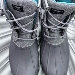 Sperry Women's Gray and Teal Winter Boots